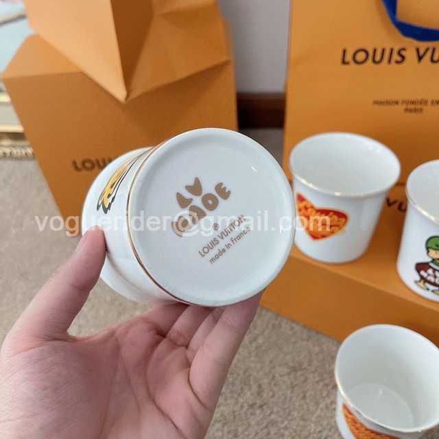 DE10002 LV x Nigo dishes