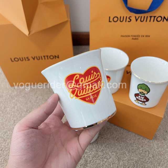 DE10002 LV x Nigo dishes