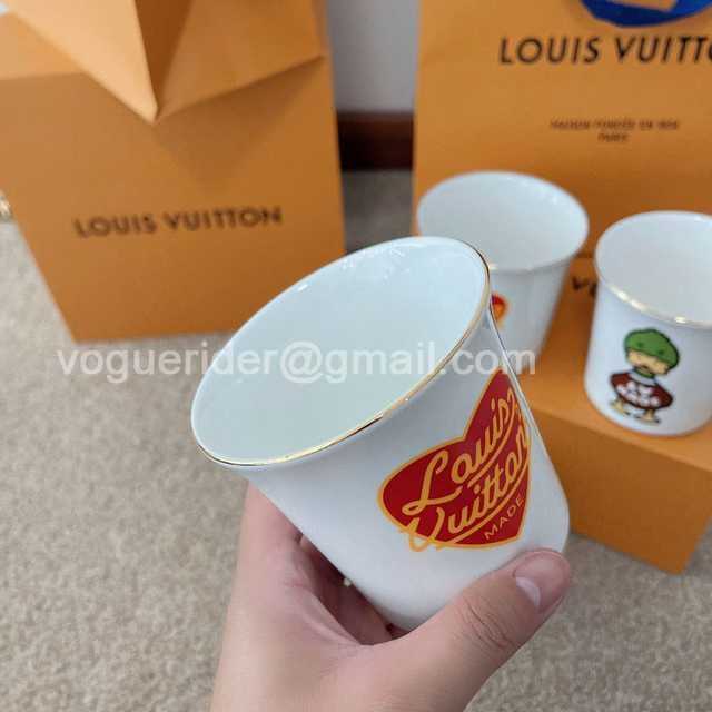 DE10002 LV x Nigo dishes