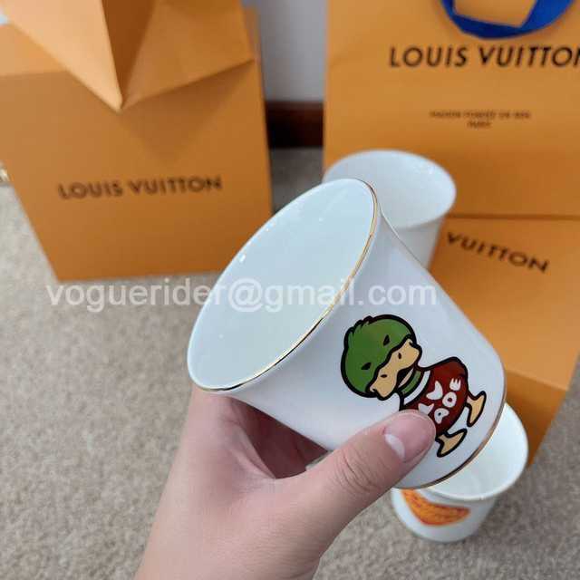 DE10002 LV x Nigo dishes