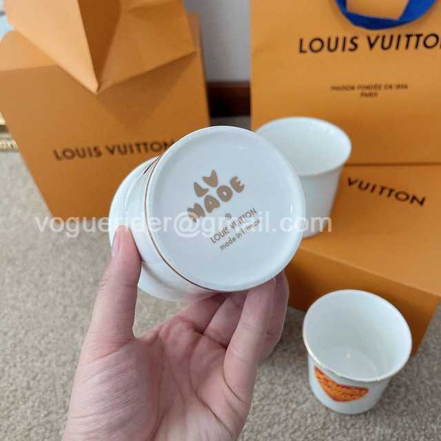 DE10002 LV x Nigo dishes