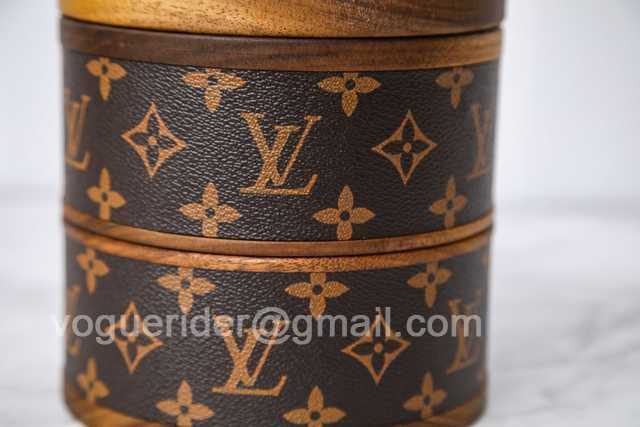 DE10005 LV Cosmetic case