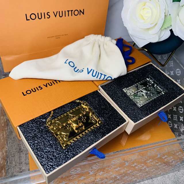 DE10006 LV Mini Petite Malle Bag