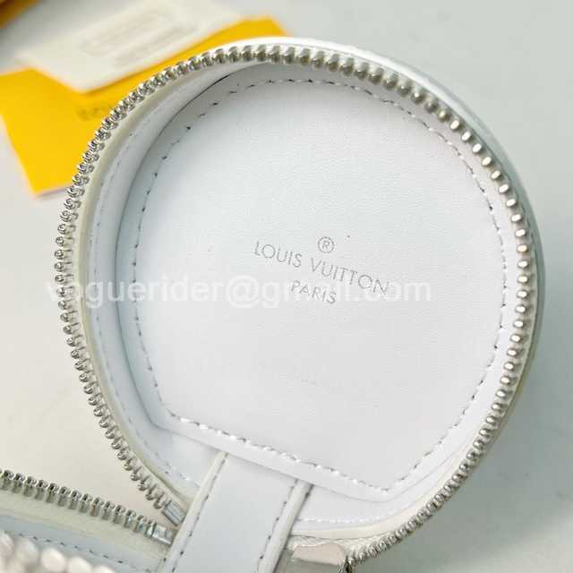 DE10007 LV Earphone Bag