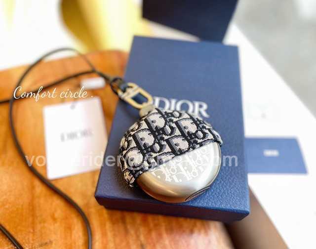 DE10010 Dior Small wine pot