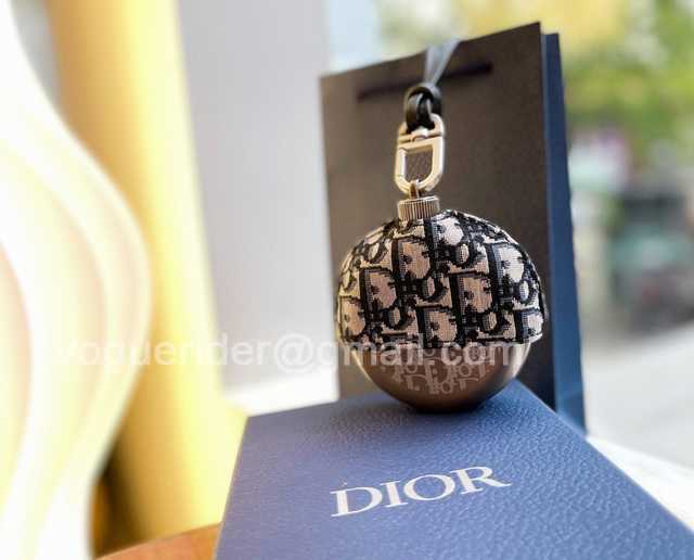 DE10010 Dior Small wine pot