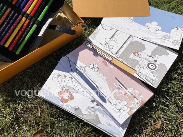 DE10011 LV color pencils suit