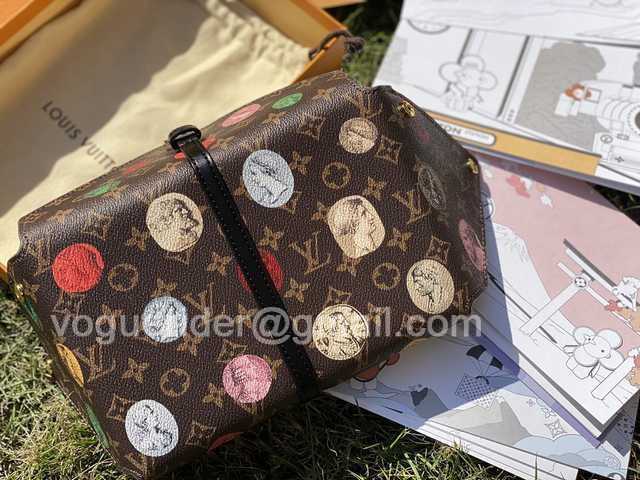 DE10011 LV color pencils suit