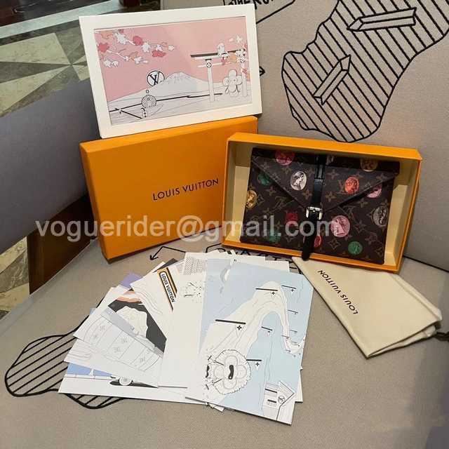 DE10011 LV color pencils suit