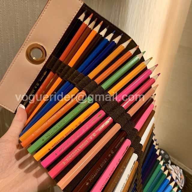 DE10012 LV color pencils suit