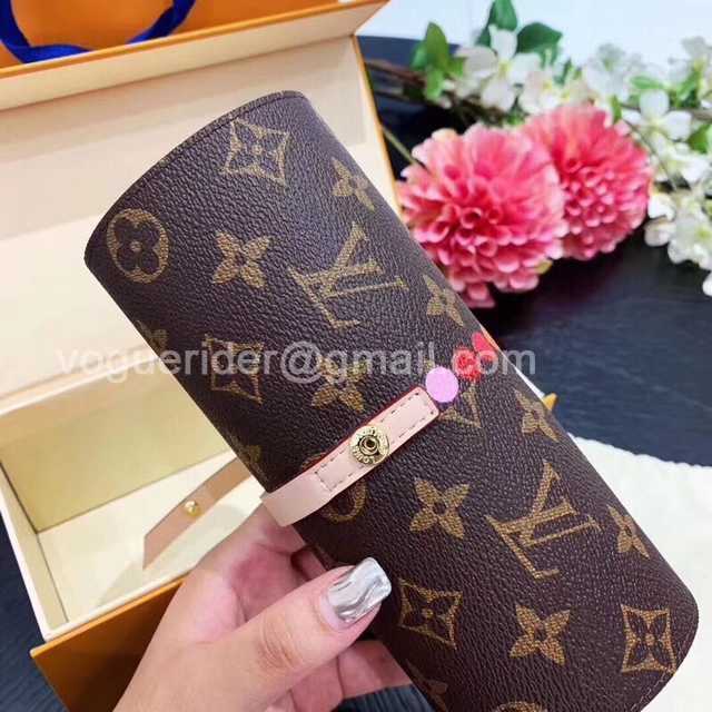 DE10012 LV color pencils suit