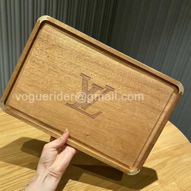 DE10015 LV Walnut Tray DE10015 LV Walnut Tray