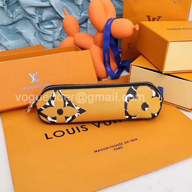 DE10019 LV Pencil Case