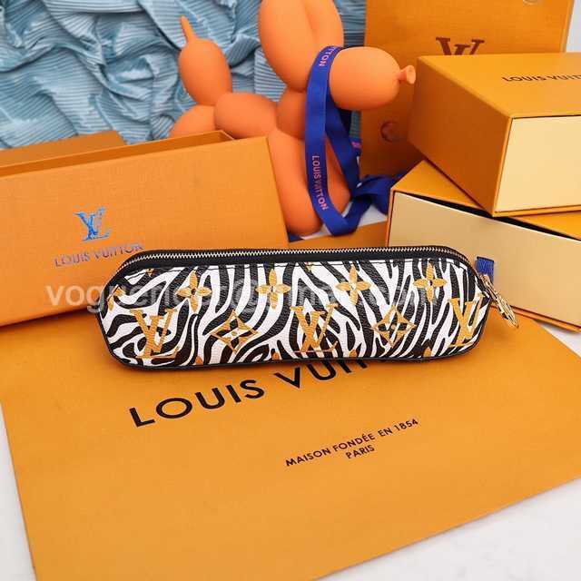 DE10019 LV Pencil Case