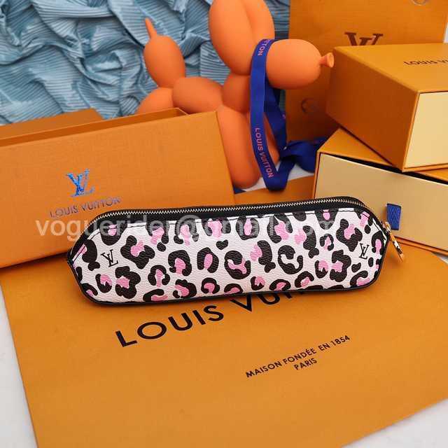 DE10019 LV Pencil Case