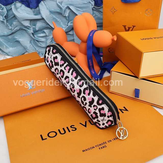 DE10019 LV Pencil Case