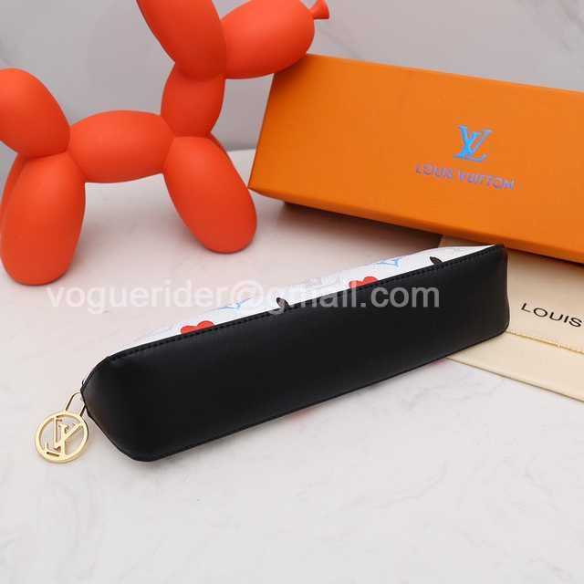 DE10019 LV Pencil Case
