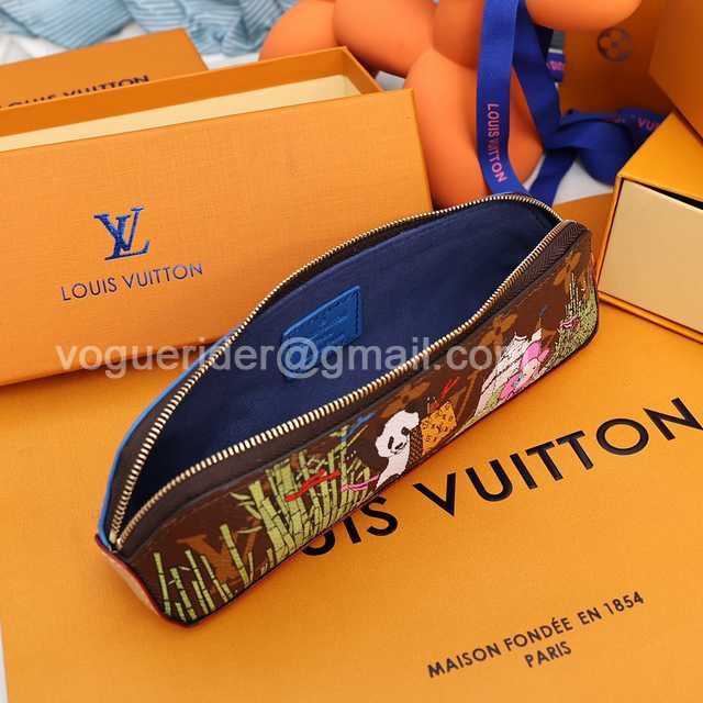 DE10020 LV Pencil Case