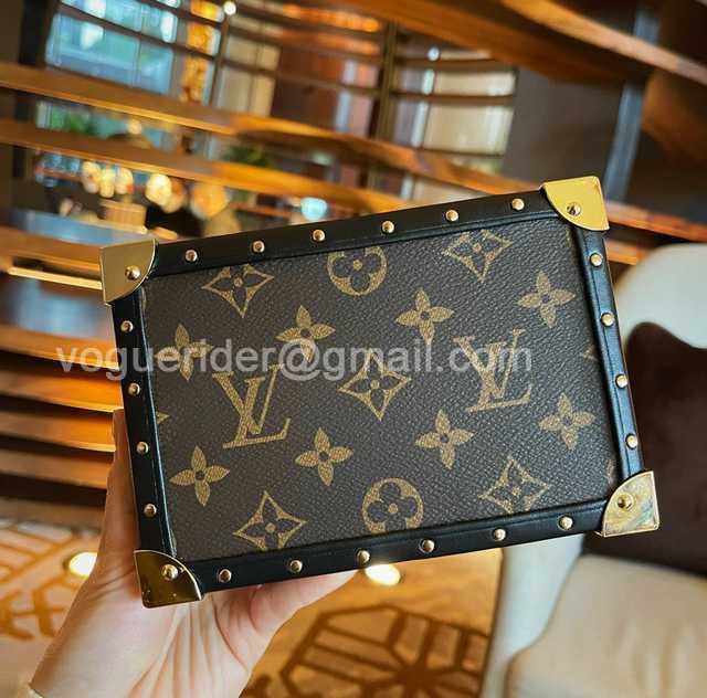 DE10025 LV Jewelry Case