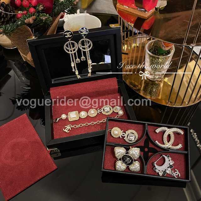 DE10025 LV Jewelry Case
