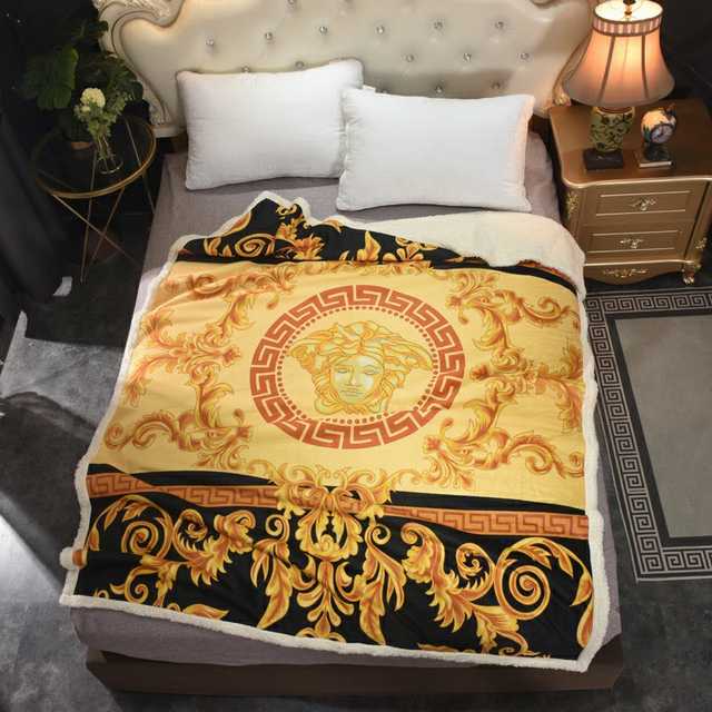 BE10026 Versace blanket