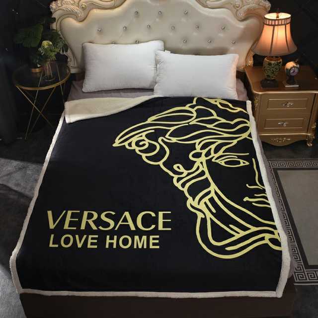 BE10027 Versace blanket
