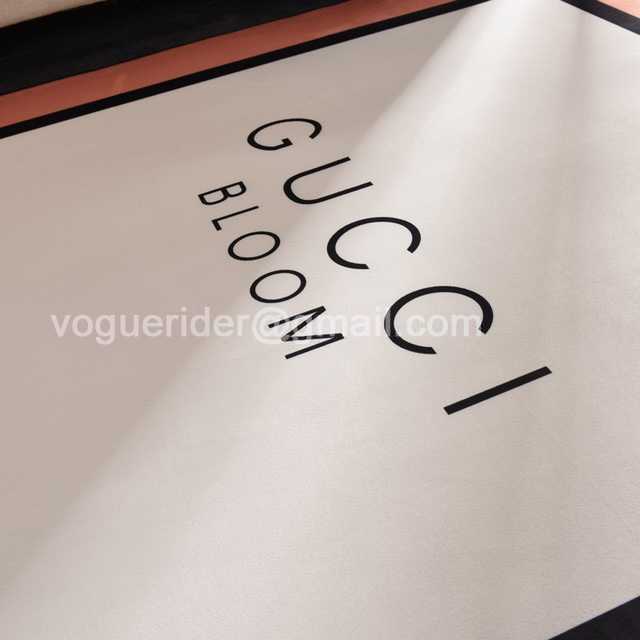 BE10046 Gucci carpet